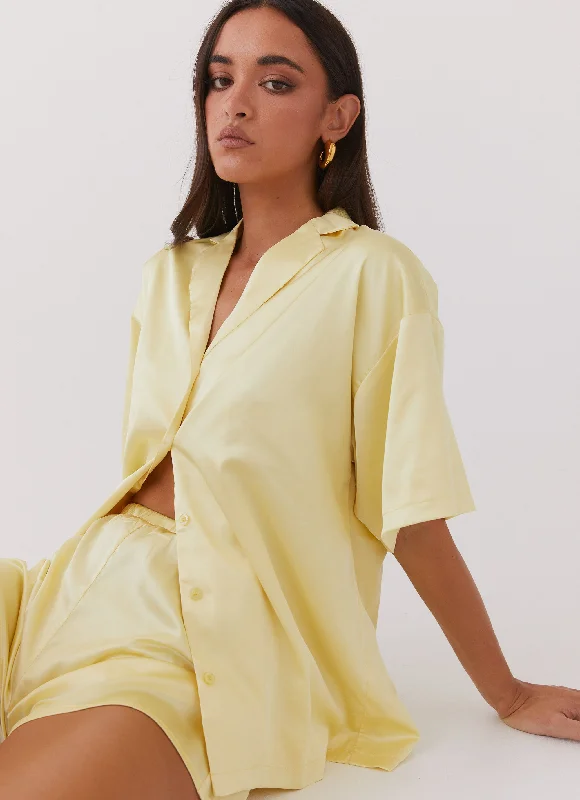 Sophisticated Fashion Julia Satin Oversized Shirt - Lemon