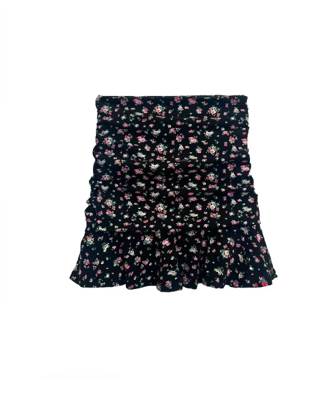 Women's Urban Fashion Junior Aspen Floral Mini Skirt In Black Floral